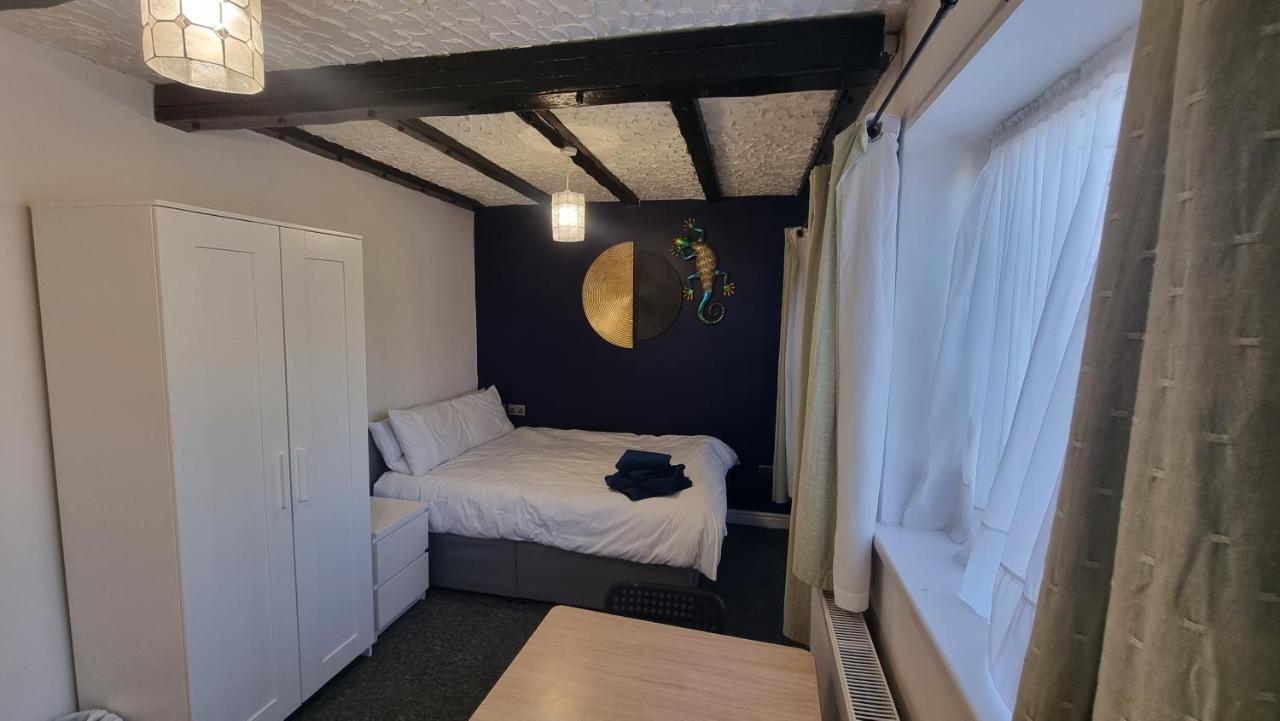 En Suite Room With Kitchen Facilities นอตติงแฮม ภายนอก รูปภาพ
